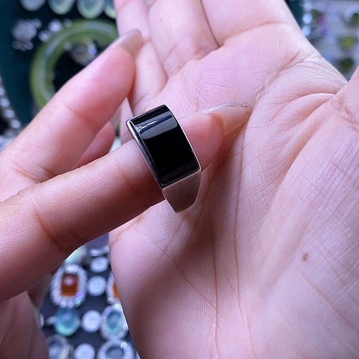 楊***哆岫玉银S925镶嵌戒指