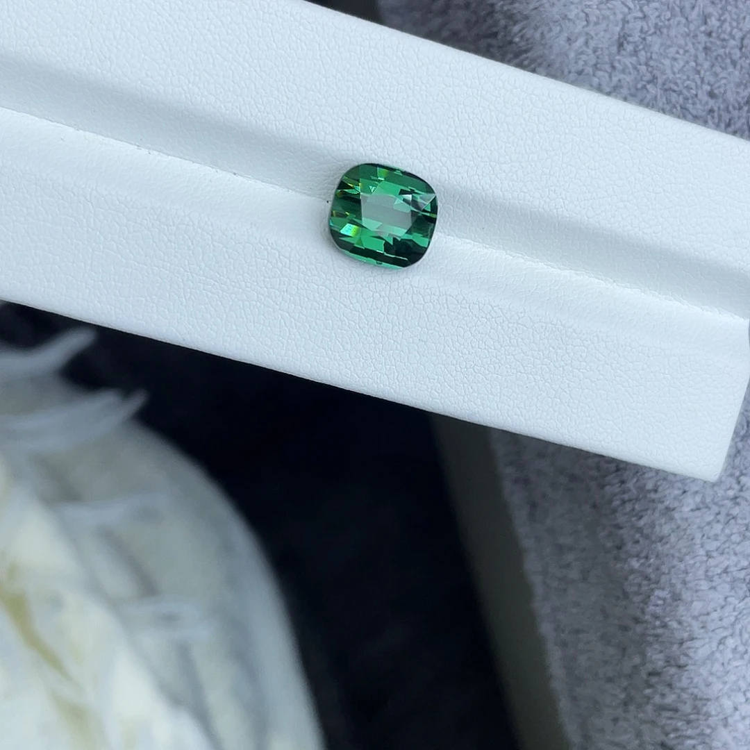 碧玺裸石未镶嵌4.65Ct