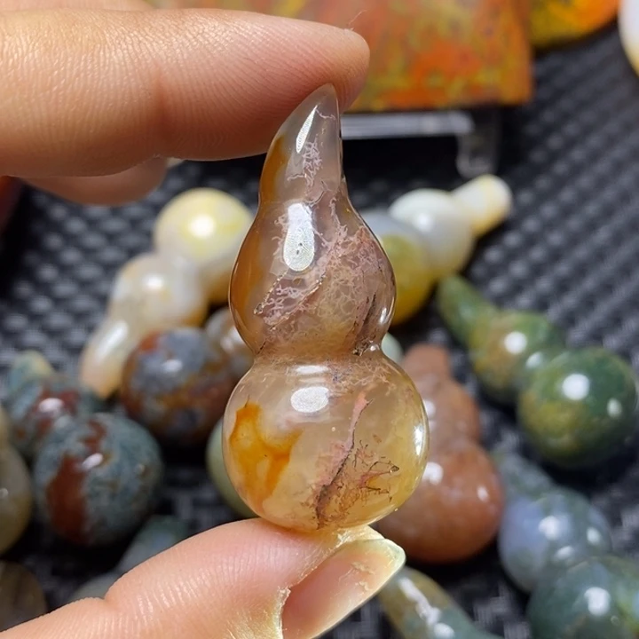 玛瑙/玉髓颈饰未镶嵌葫**子