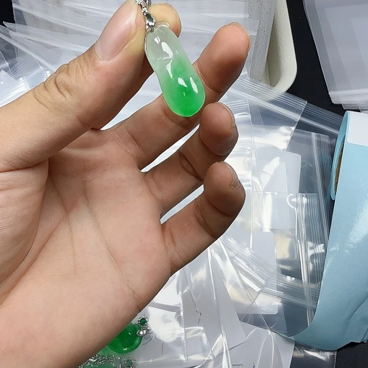 颈饰未镶嵌翡翠吊坠58