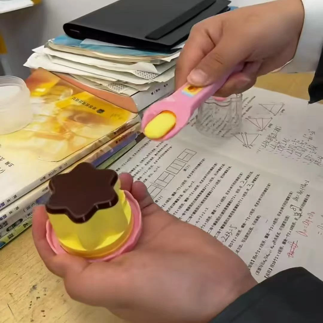 现货喂食玩具果冻布丁大学生解闷玩具喂食工具日本果冻过家家LW