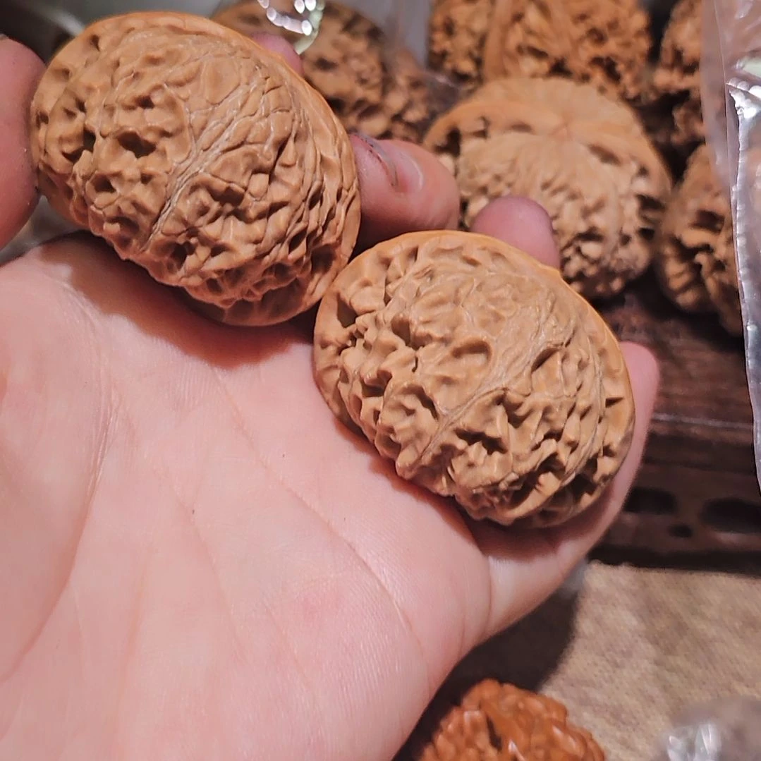 赵***平文玩核桃吊坠44野生宫灯