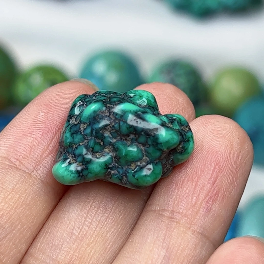 未镶嵌绿松石珠宝奇石