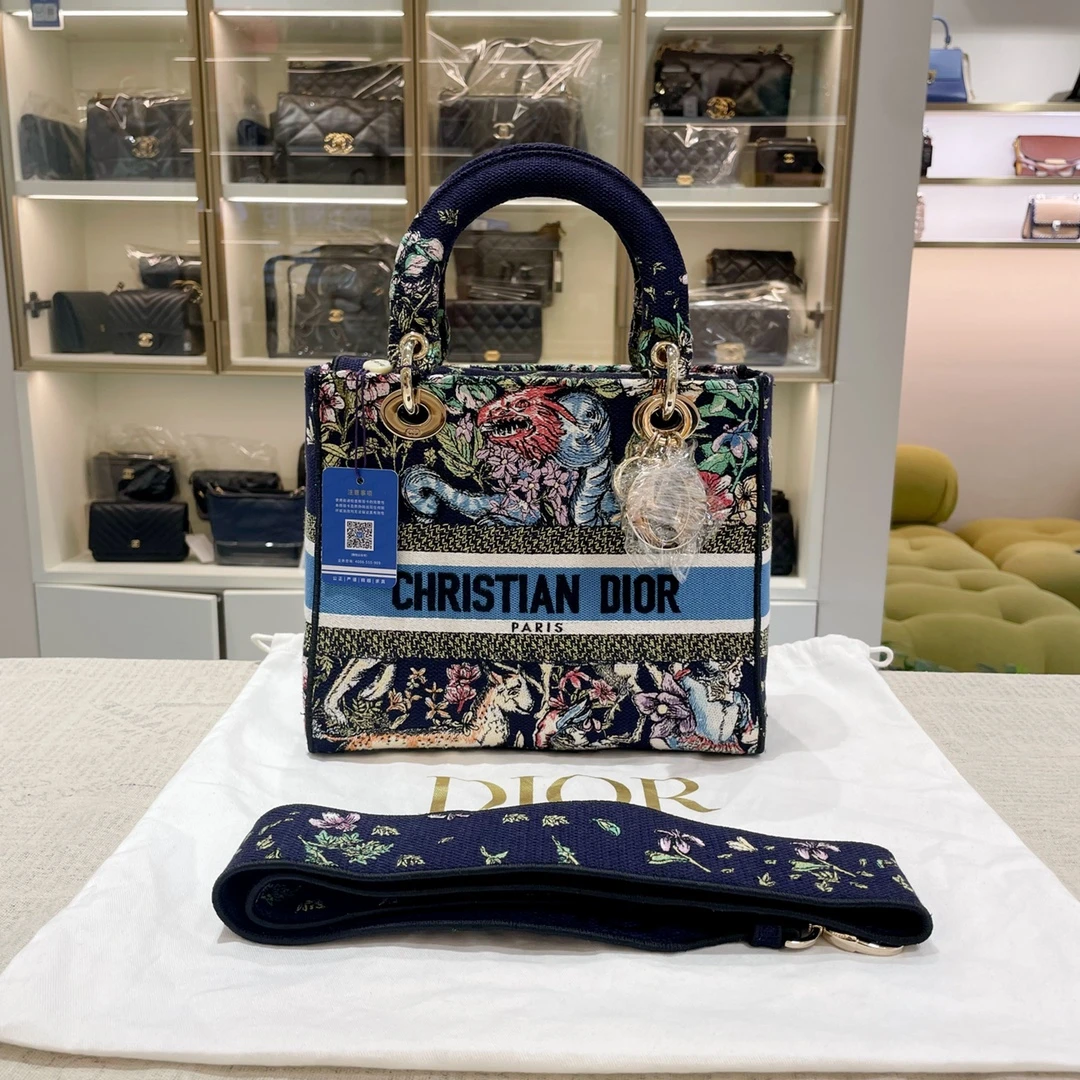 99新 DIOR/迪奥 刺绣五格戴妃包芯片BH06903