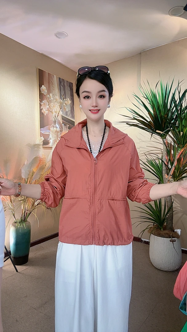 2025早秋新品大码女装连帽款式薄款短外套