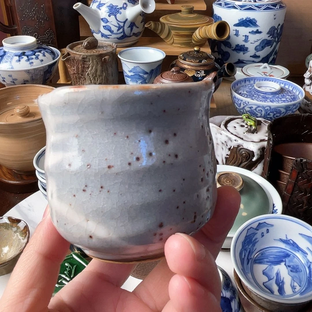 执**生一个好看的杯子哦哦