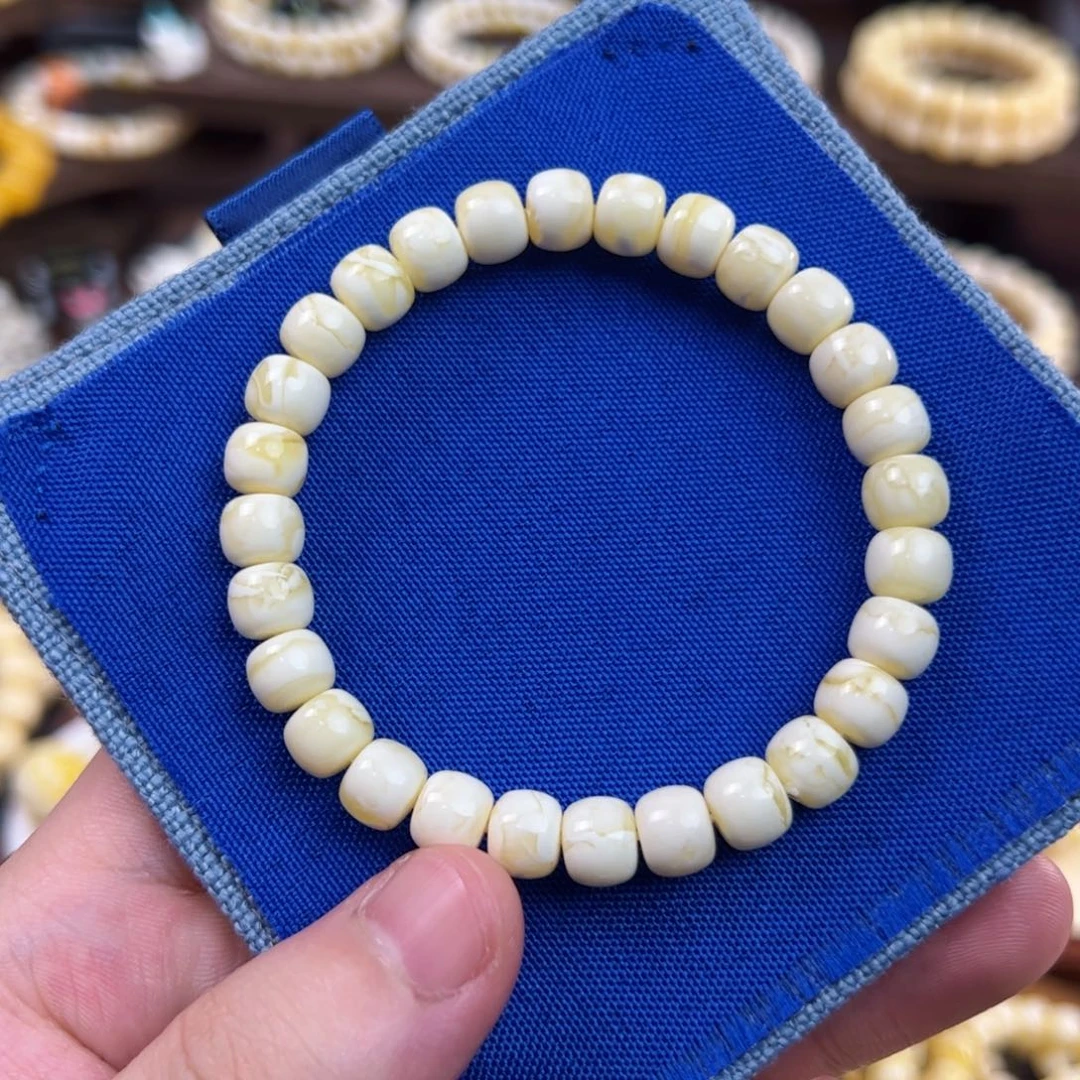 琥珀未镶嵌手串8mm瓷白浓蜡妖花