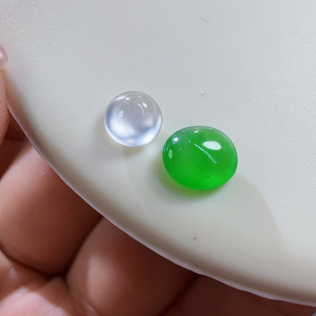 翡翠未镶嵌颈饰裸石