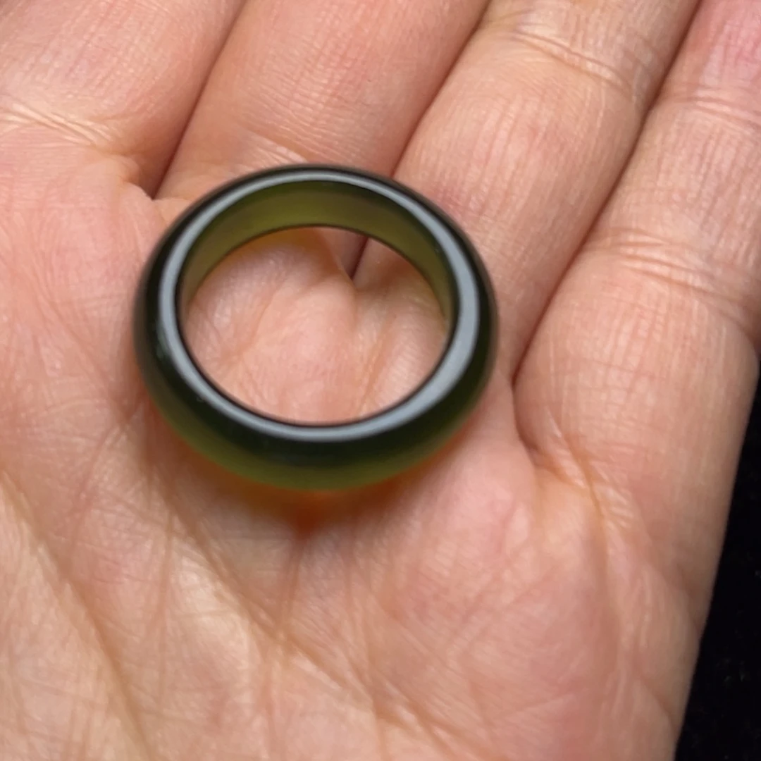 千***里蛇纹石玉未镶嵌颈饰