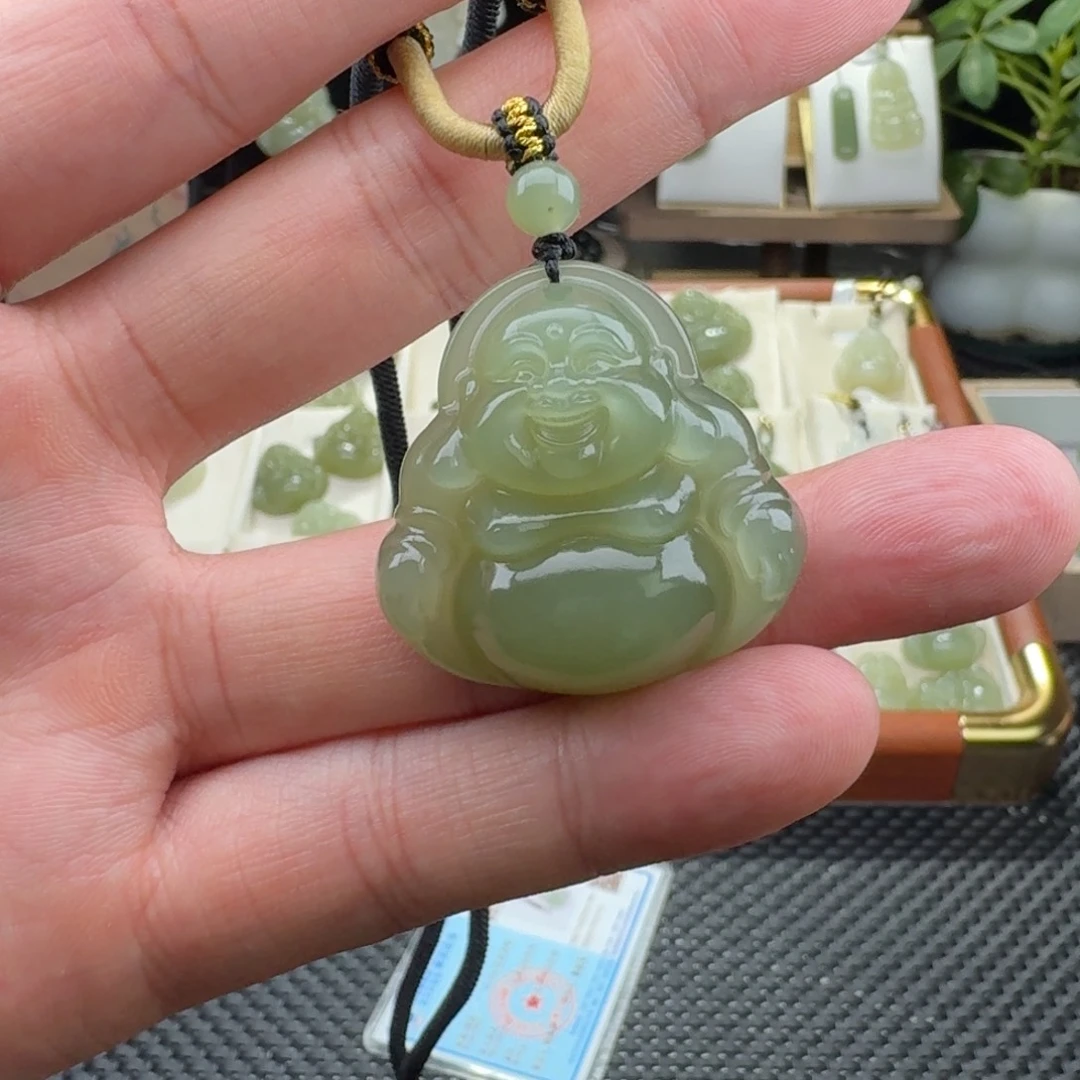 林***忙颈饰未镶嵌和田玉