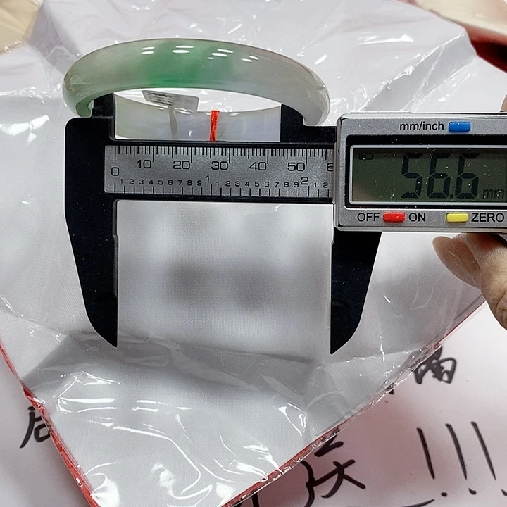 翡翠手镯未镶嵌282