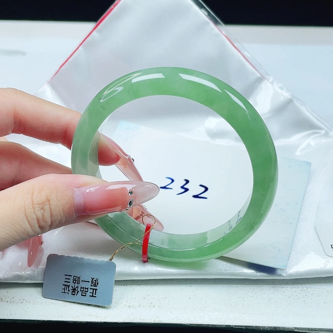 翡翠未镶嵌手镯54