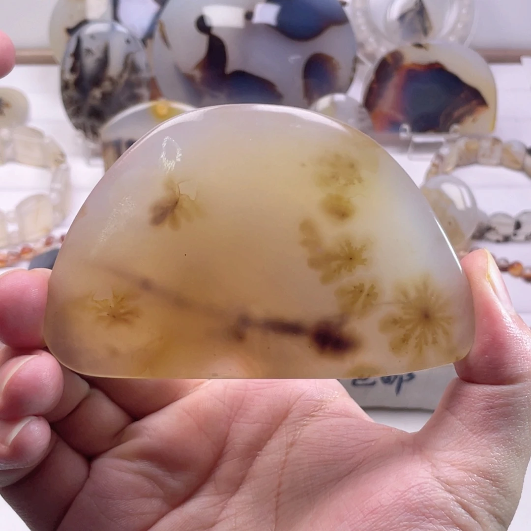 玛瑙/玉髓未镶嵌珠宝奇石