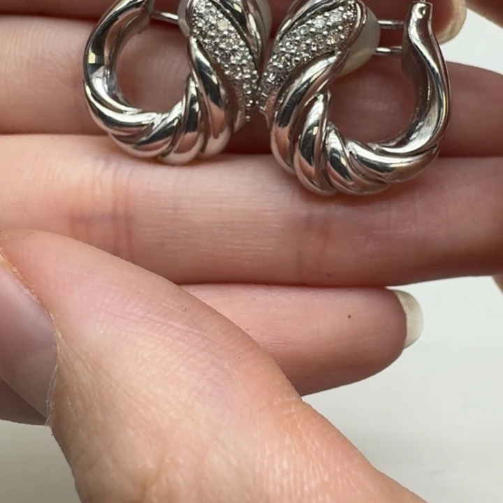 钻石耳饰未镶嵌成品