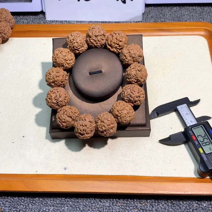 吊坠金刚菩提35号 23梅花