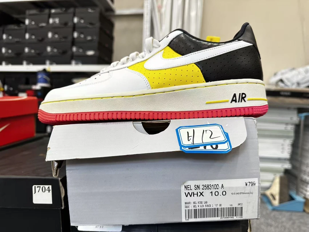 Nike  af1粉 全新原盒  42码  11月20  A536  bai