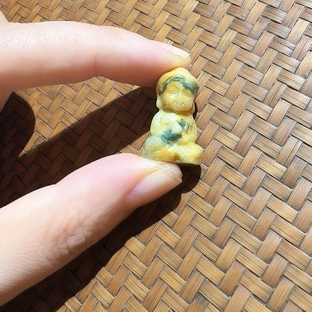 颈饰未镶嵌翡翠个性十足