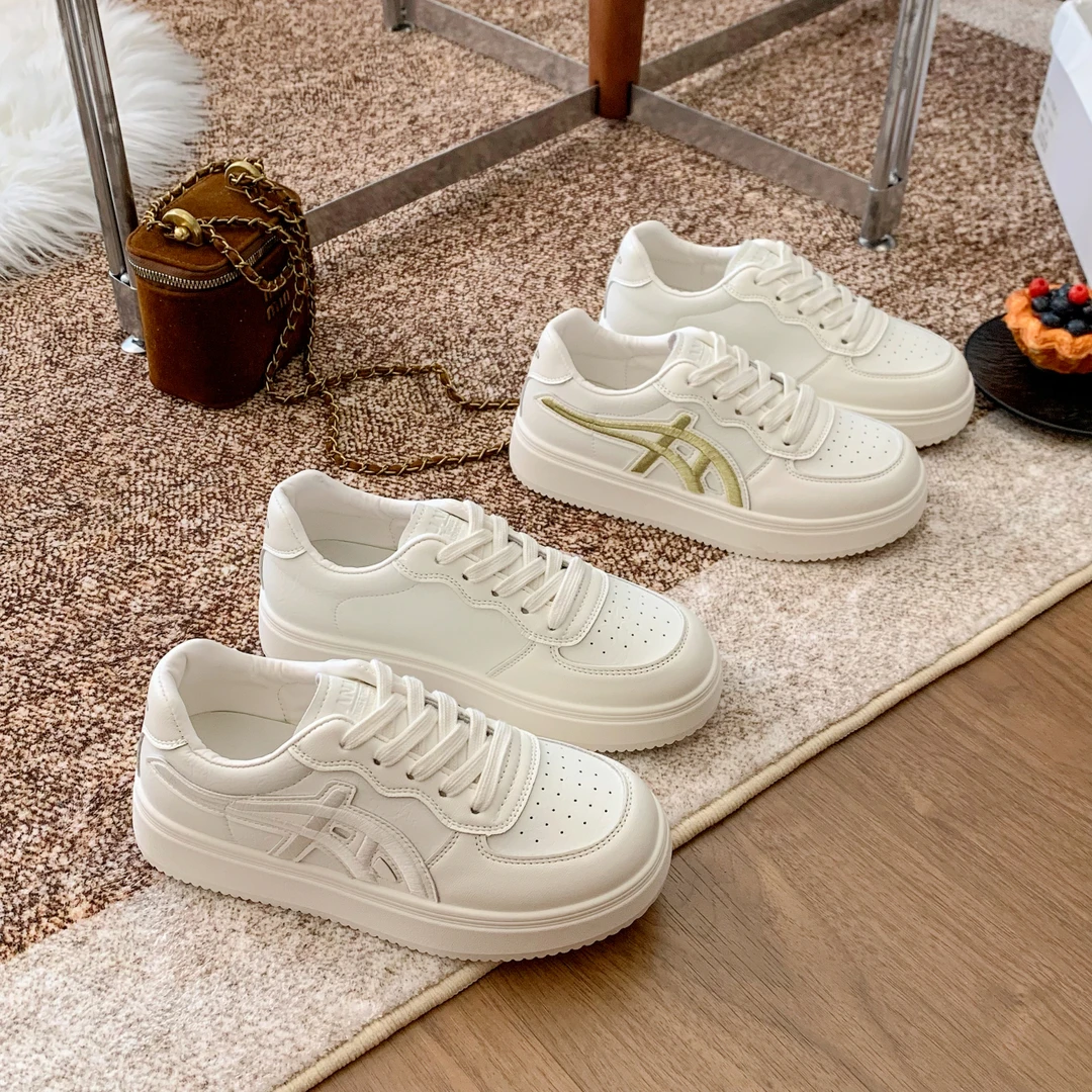 爆款厚底小白鞋女鞋子2025新款秋季百搭透气休闲爆款增高学生板鞋