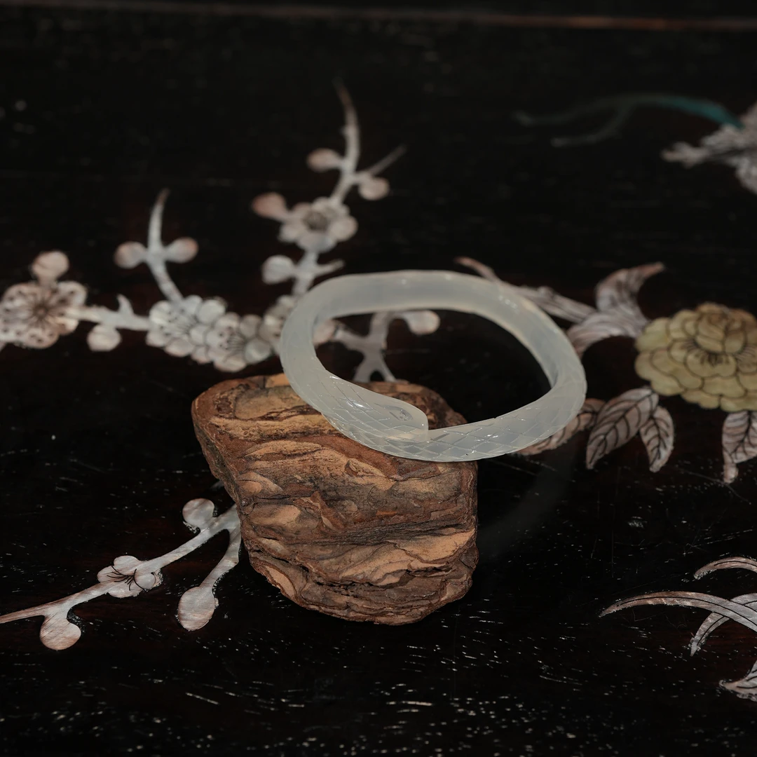 1.11香港王老板-玛瑙手镯6n80