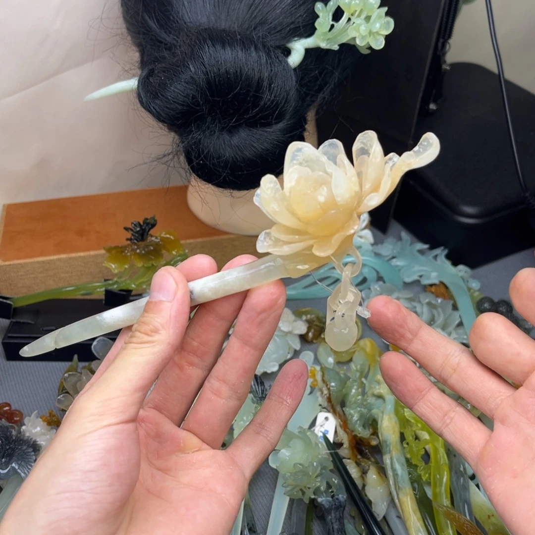 蛇纹石玉未镶嵌发饰