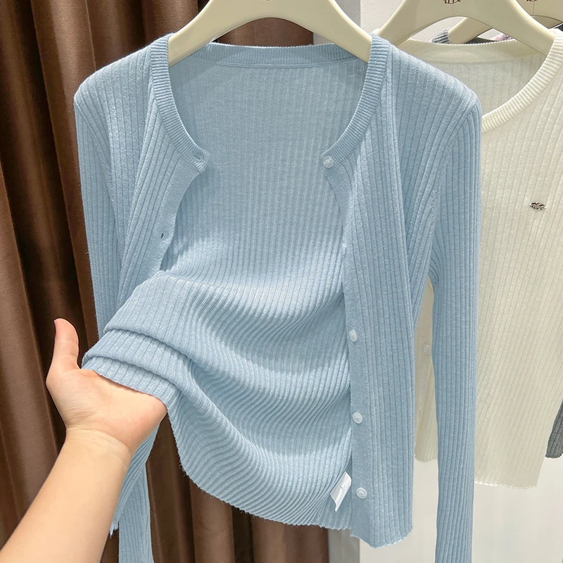 蓝色圆领长袖针织开衫女2025早秋爆款宽松针织高级百搭短外套披肩