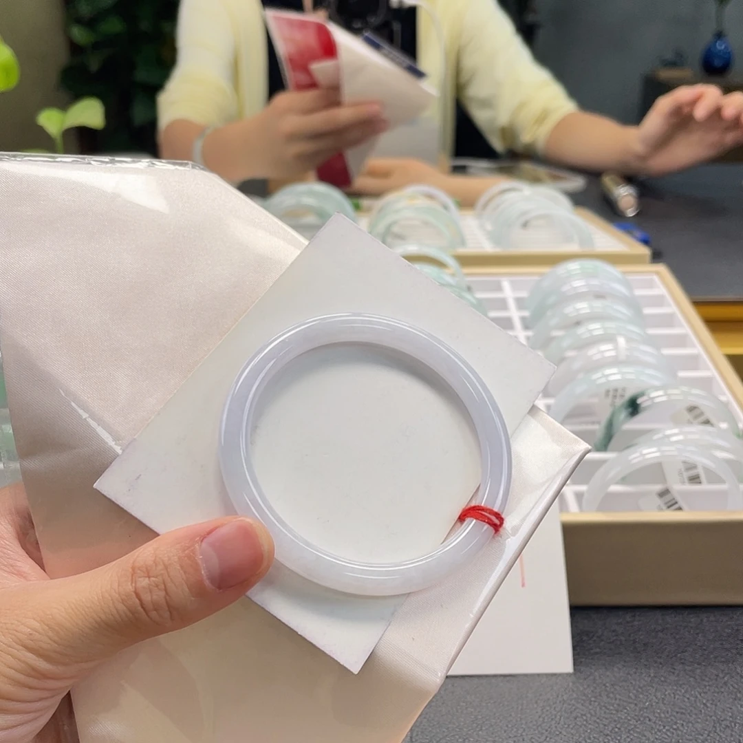 翡翠未镶嵌手镯55.5叮当