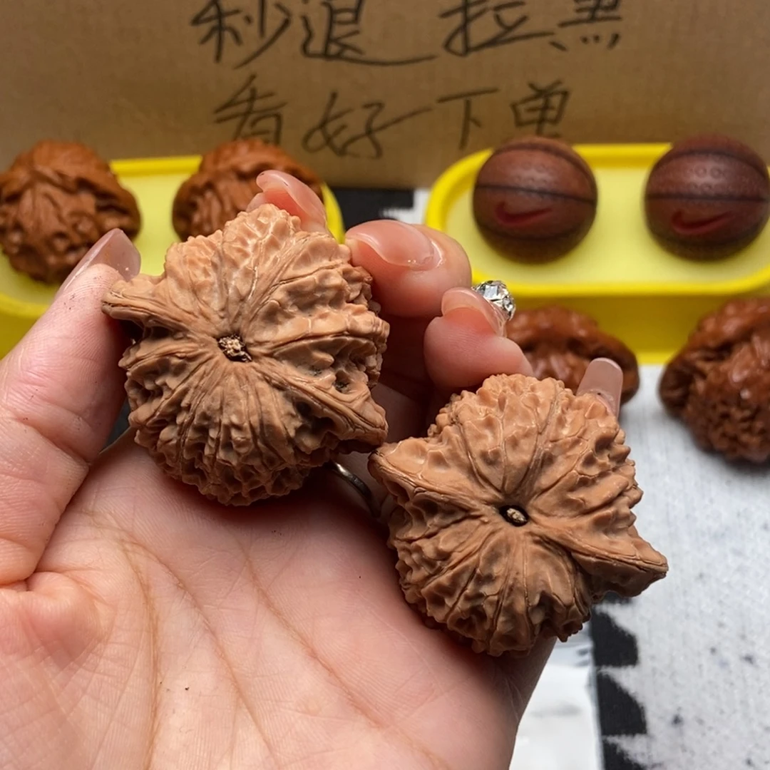 小***活吊坠文玩核桃血麒麟