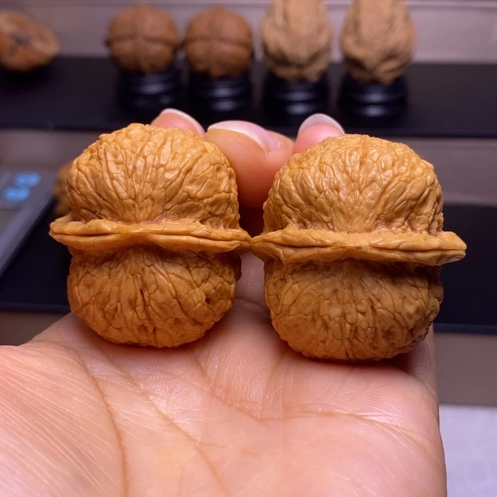 文玩核桃把件铁狮子21