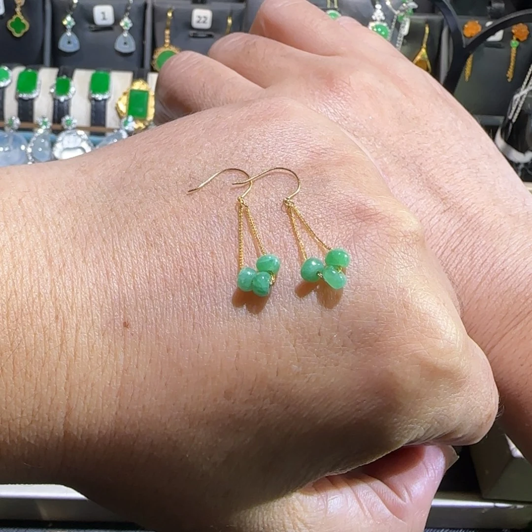 r***8翡翠18K金镶嵌颈饰耳钩