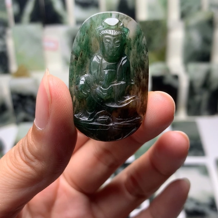 独山玉未镶嵌颈饰