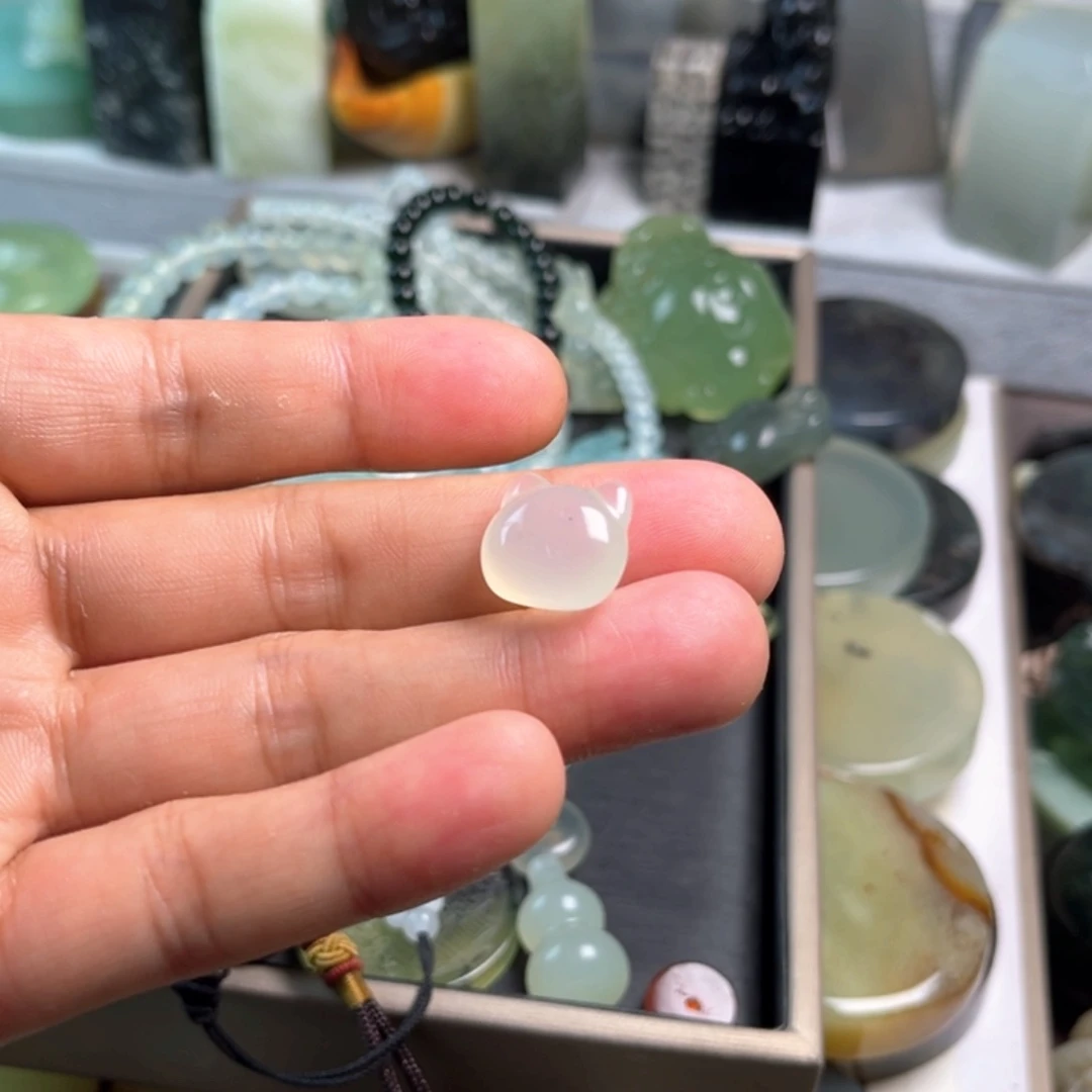 蛇纹石玉未镶嵌原石