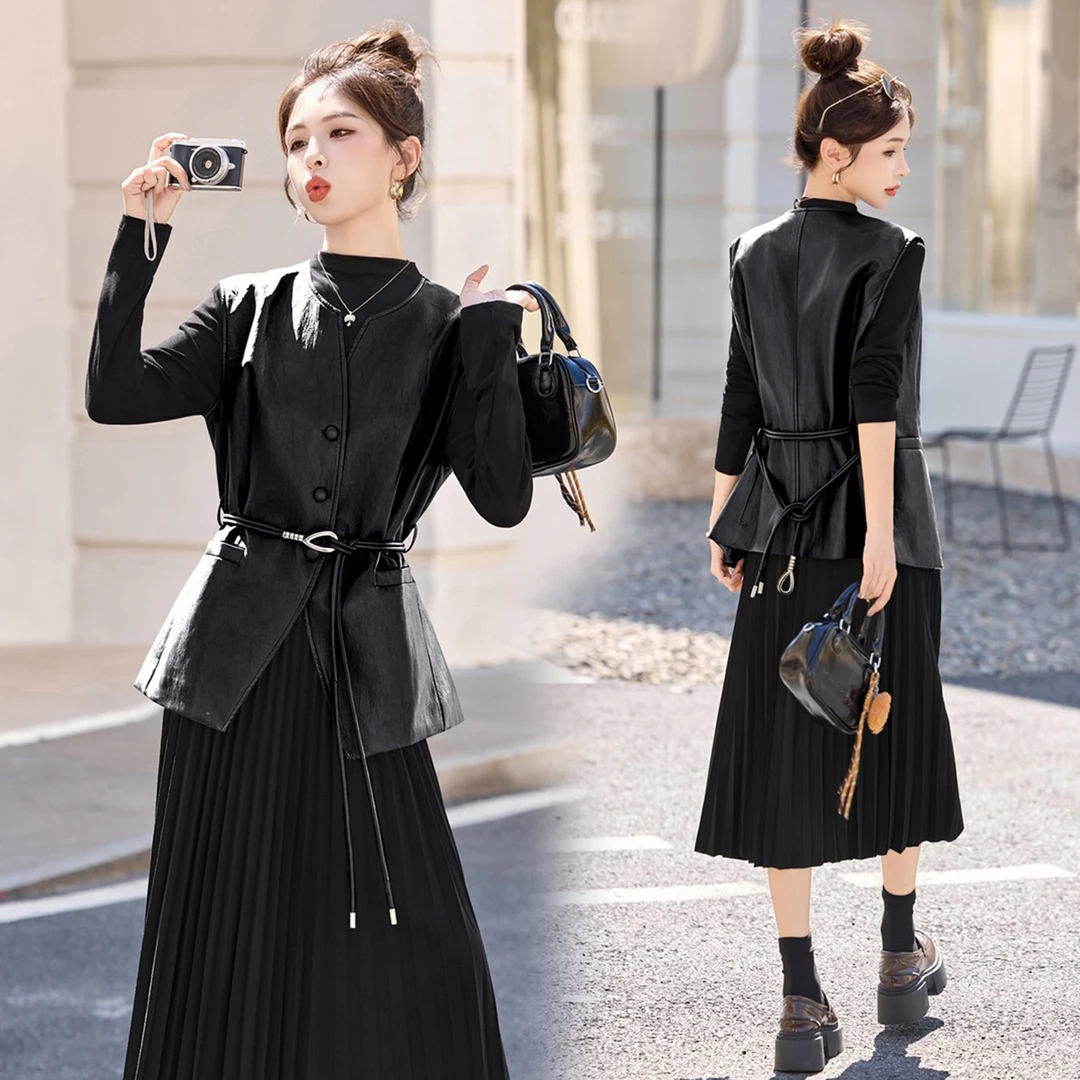 大码女装胖mm秋冬新款皮衣马甲百褶拼接连衣裙时尚减龄气质套装女