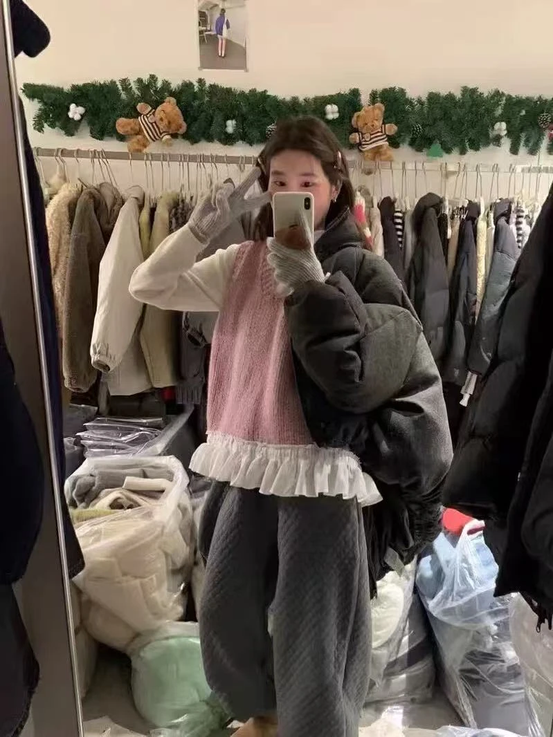 路一.韩国 Seoul 甜美百搭下摆拼接花领显瘦背心 20250202001