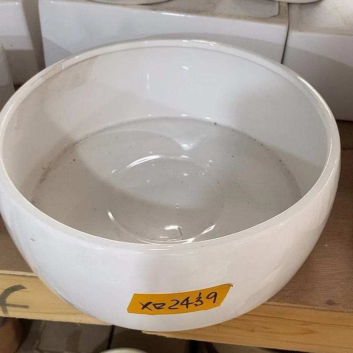 摆件陶盆有孔 瑕疵介意勿拍