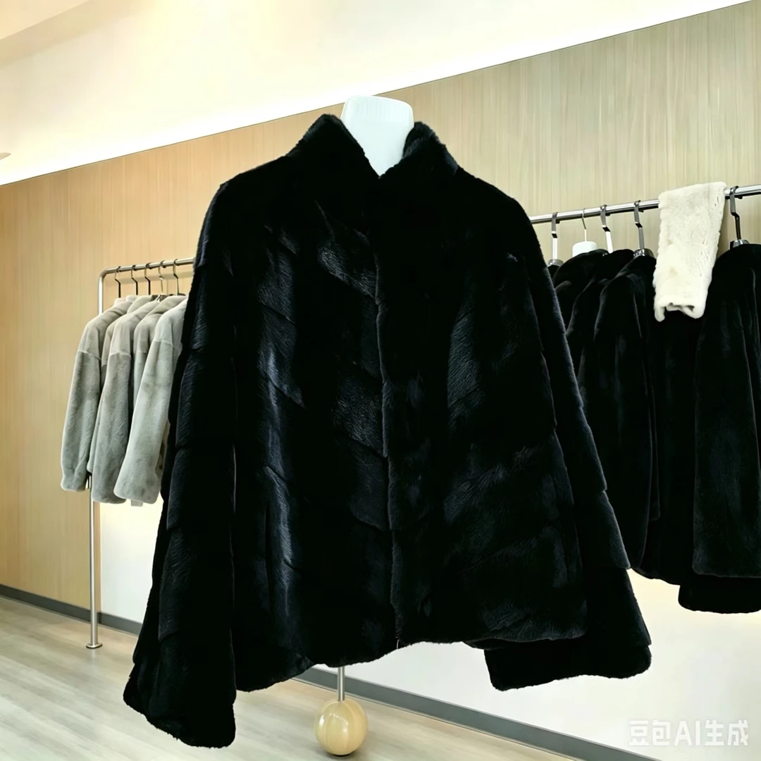 新款进口水貂大衣女短款斜排立领阔袖时尚休闲风宝嘉美黑色小飞侠