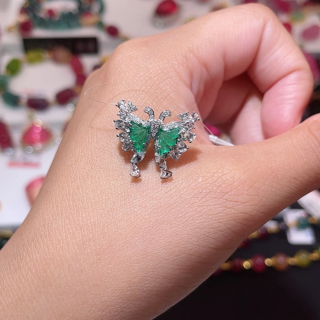  蝴蝶18K金镶嵌祖母绿