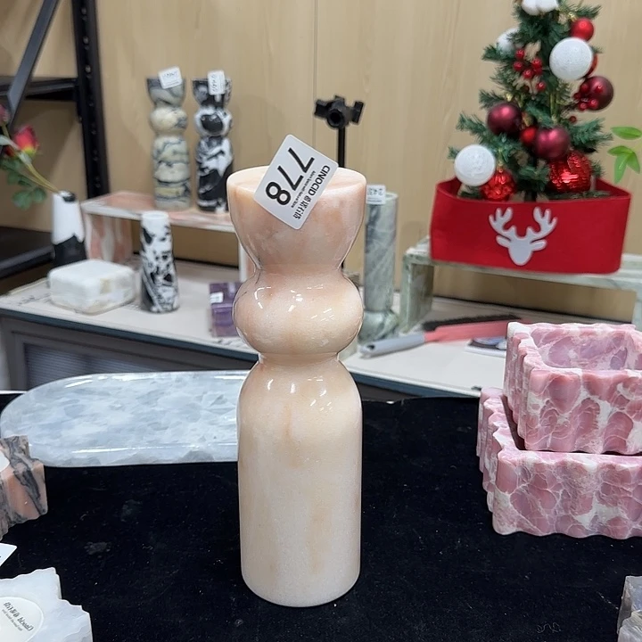 胭粉咕噜花瓶。 778