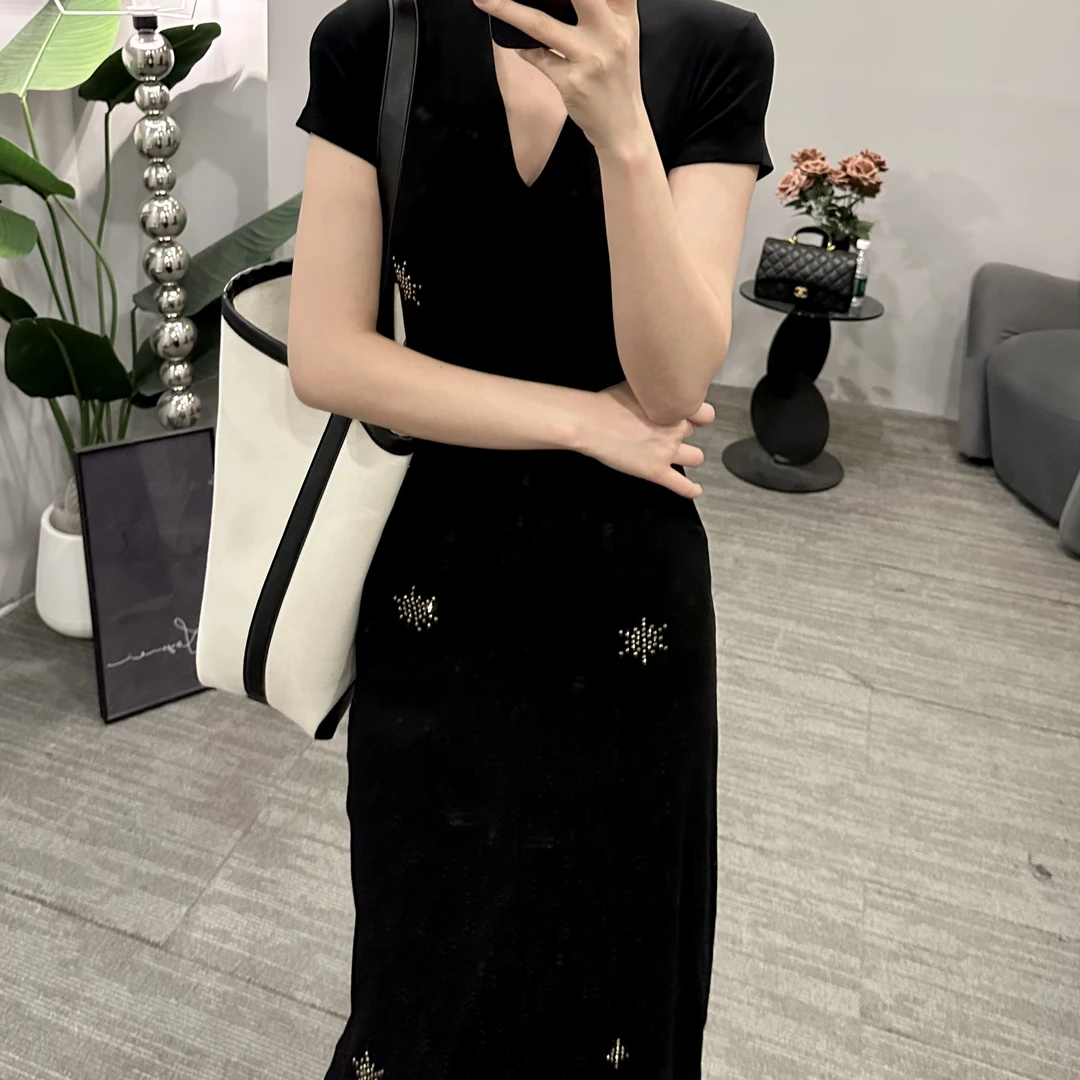 【Gouya】法式黑色修身长裙女夏日风小妈裙子女千金名媛感v领裙子