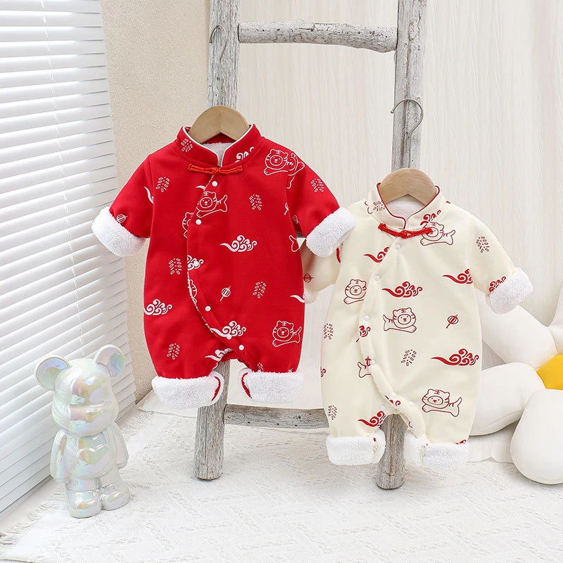 新生儿冬季加绒连体衣男女宝宝冬款家居服婴幼儿秋季外出服