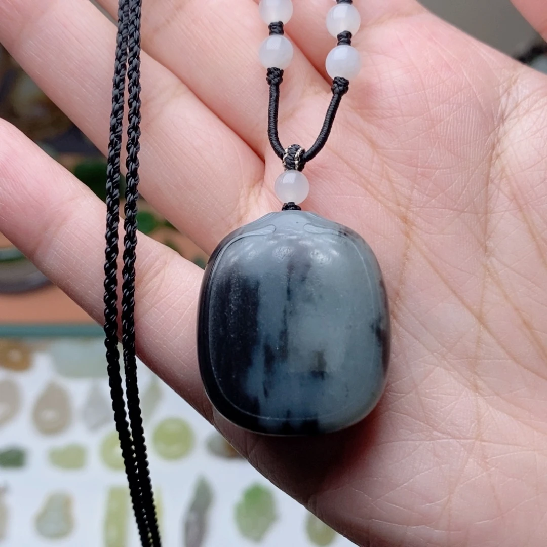 颈饰未镶嵌和田玉青花吊坠