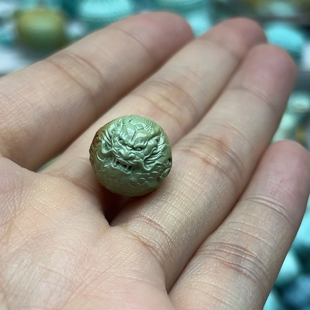 ****初绿松石未镶嵌珠宝奇石