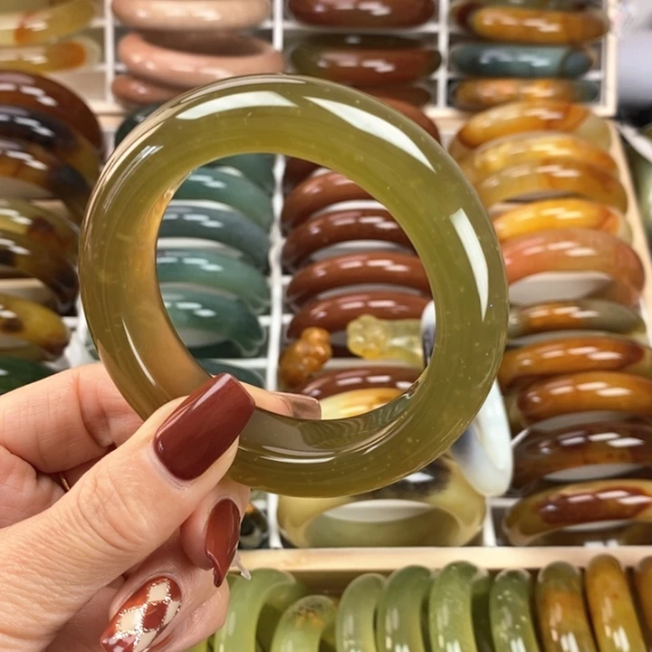 蛇纹石玉手镯未镶嵌55