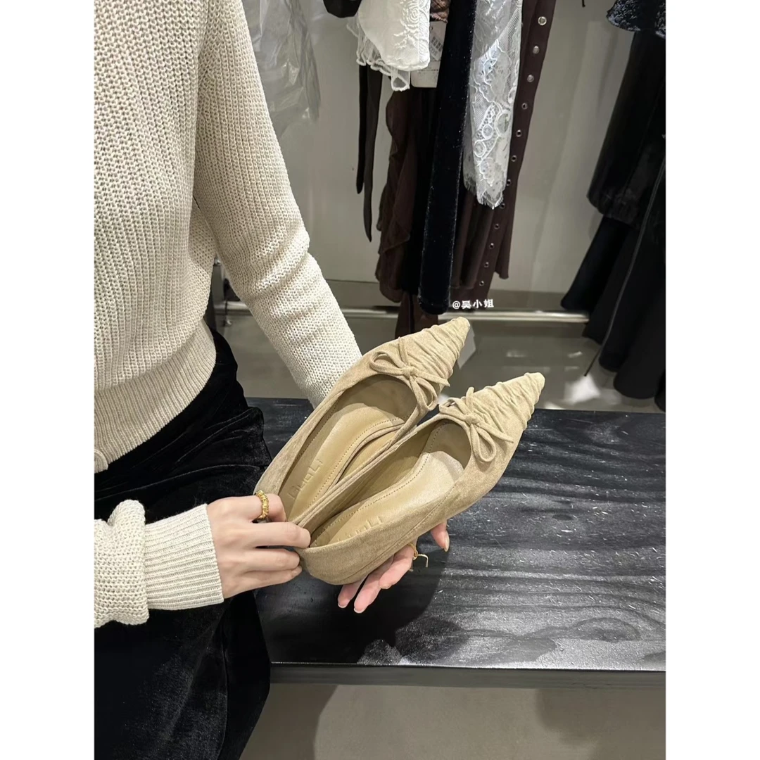 2025秋季新款蝴蝶结内增高尖头平底气质法式显瘦网红褶皱浅口单鞋