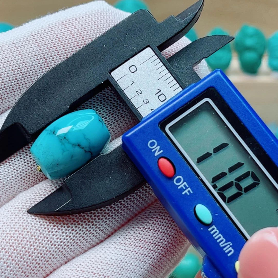 绿松石未镶嵌珠宝