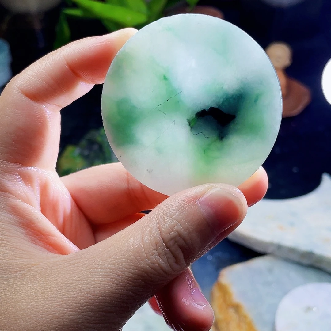 翡翠未镶嵌颈饰毛料54