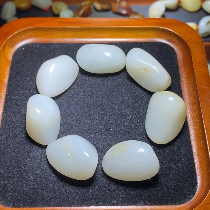 和田玉手链未镶嵌独*