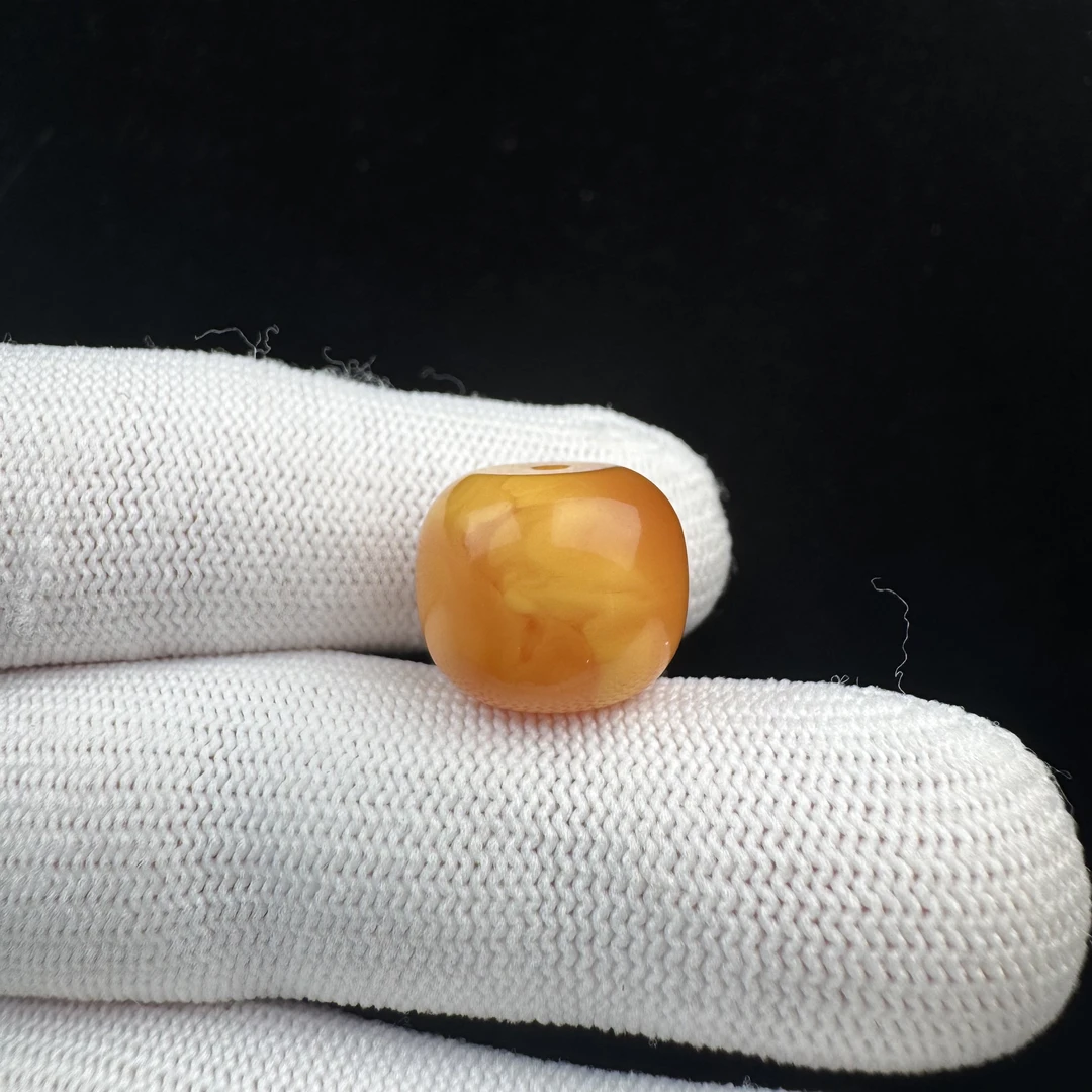 A6825天然原矿蜜蜡 鸡油红墩子 14.9*12.4mm支持复检