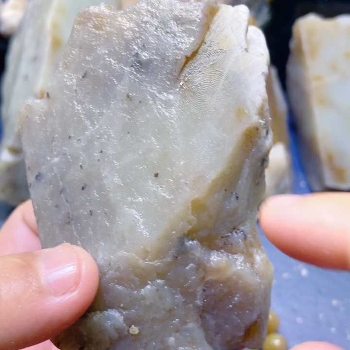 和田玉未镶嵌珠宝半成品