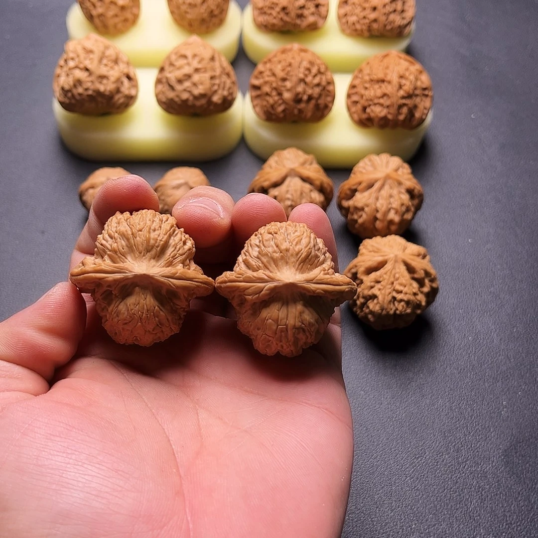 文玩核桃吊坠全品马老四42