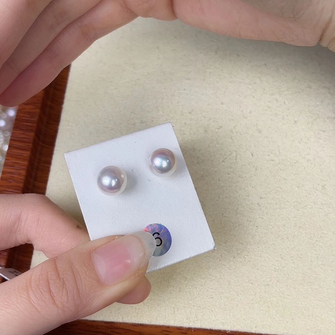 18K金镶嵌耳饰海水珍珠